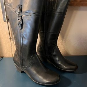 Clarks Wide Calf Black Boots size 10 NIB